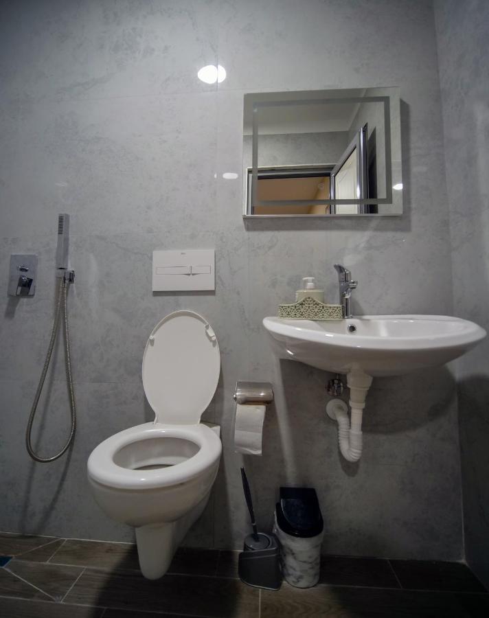Hanna & Solei Hotel Berat Buitenkant foto
