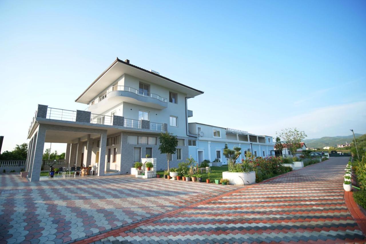 Hanna & Solei Hotel Berat Buitenkant foto