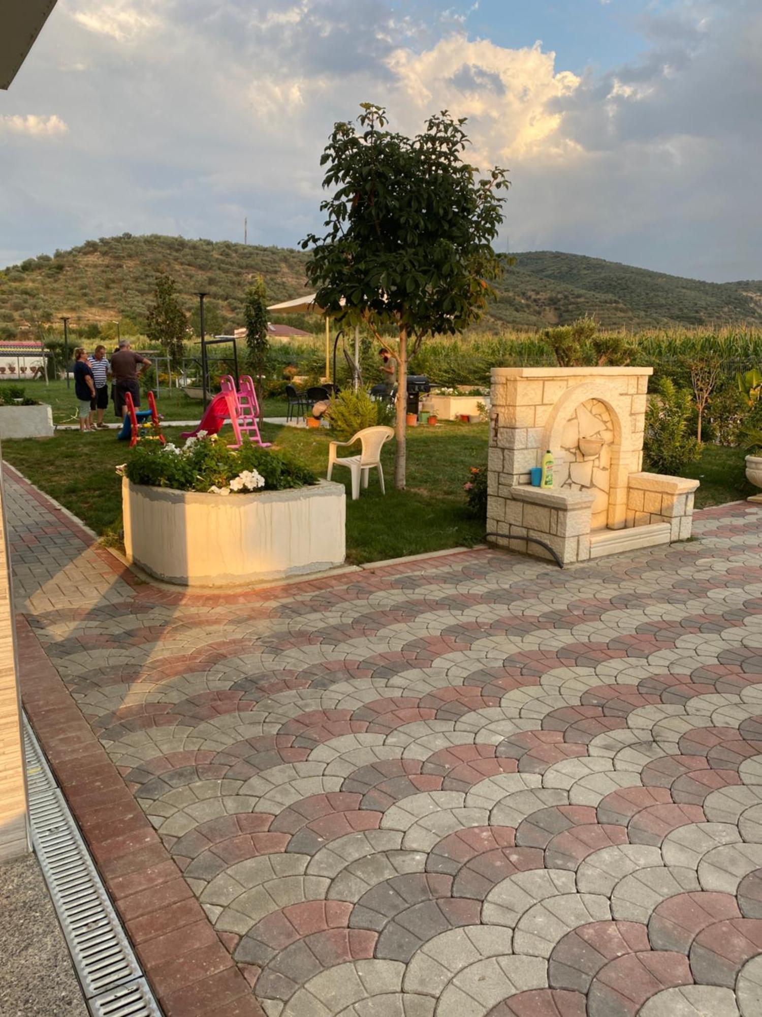 Hanna & Solei Hotel Berat Buitenkant foto